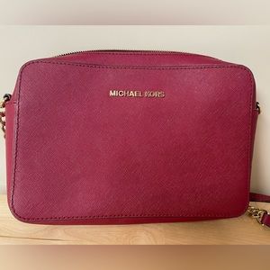 MICHAEL KORS RED CROSSBODY BAG